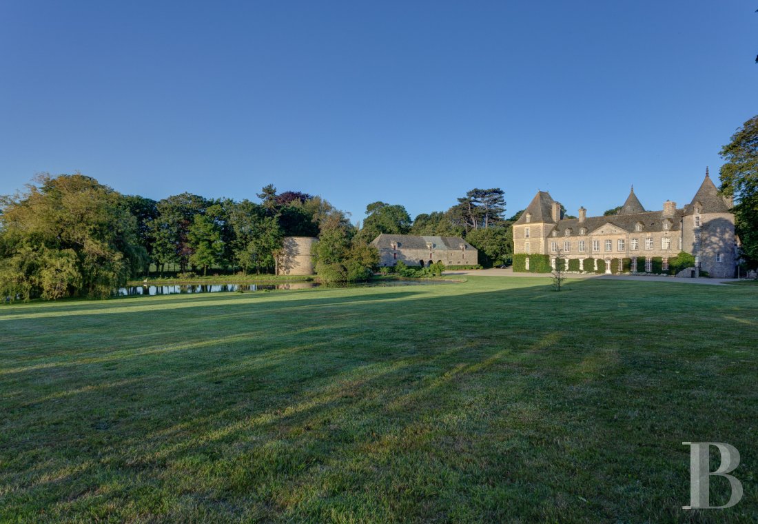 Dans le Cotentin, entre Saint-Pierre-Église et Barfleur, le château du célèbre penseur Alexis de Tocqueville - photo  n°24